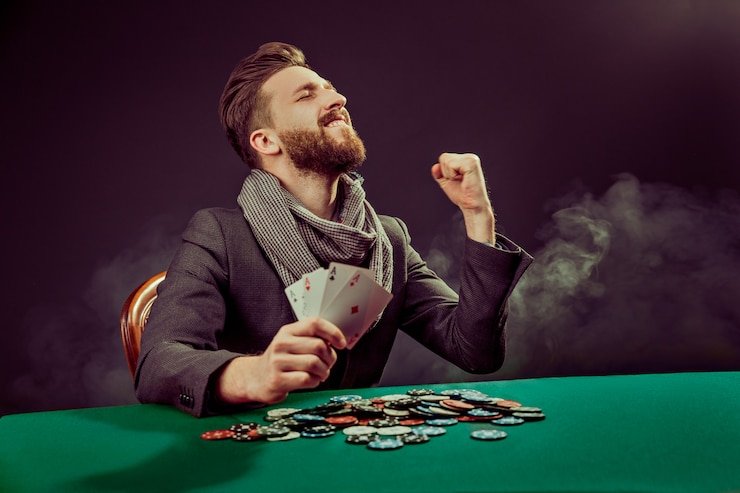 Dashboard aplikasi data togel menampilkan permainan Fortune Mouse dengan notifikasi push dan riwayat permainan